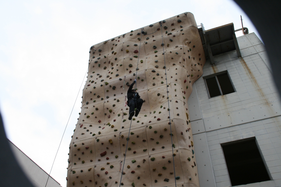 특공대 외벽1.jpg