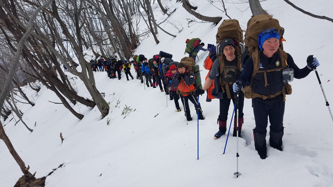 2일차 하중산행.jpg